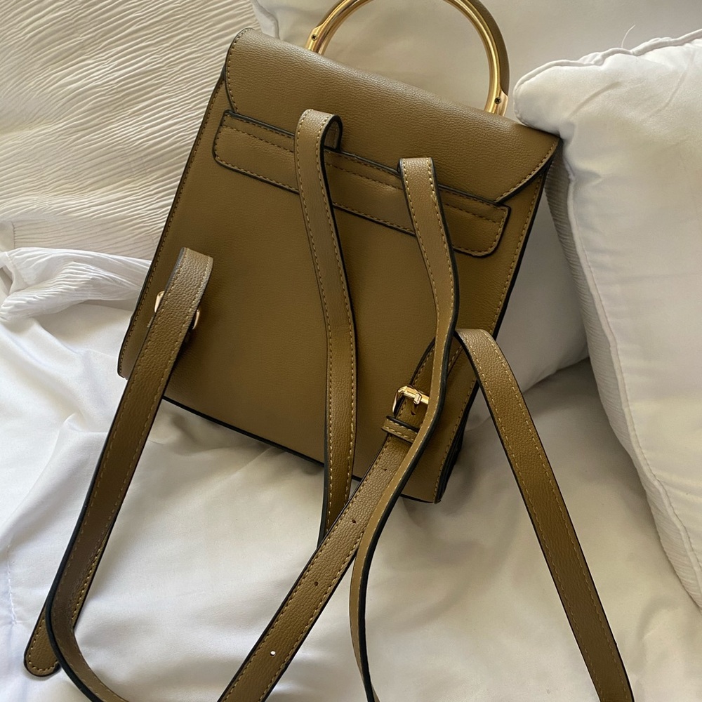 Backpack - Picture 2 of 3